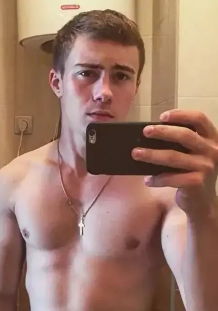 Никита из Перми, мне 20, познакомлюсь без обязательств