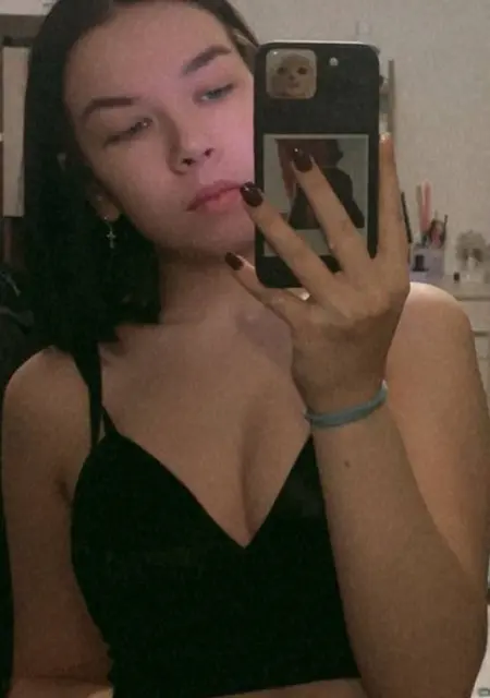 Я Екатерина, 19, из Нижнего Новгорода, ищу знакомство для вирта