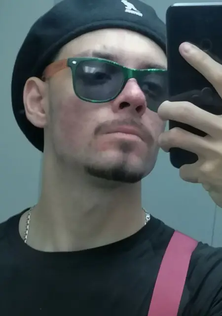 Я Давид, 20, знакомлюсь без обязательств в Чите