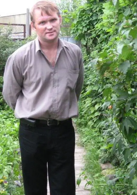 Я Анатолий, 51, из Архангельска, ищу знакомства без обязательств