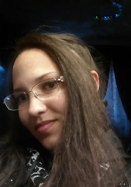 Я Ирина, 32, из Сургута, ищу знакомства на одну ночь