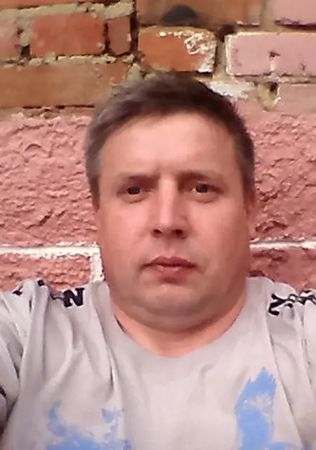 Я Дмитрий, 52, из Вязьмы, ищу знакомства на одну ночь