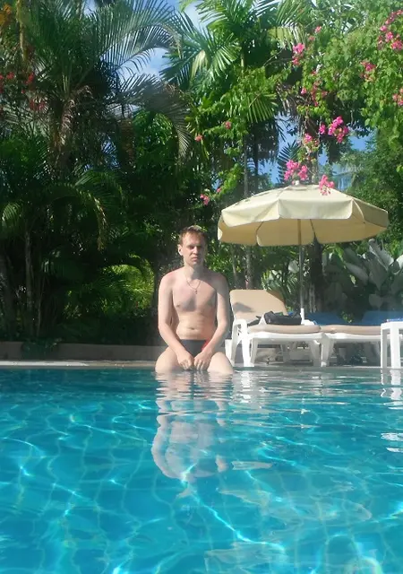 Денис из Норильска, мне 46, познакомлюсь на одну ночь