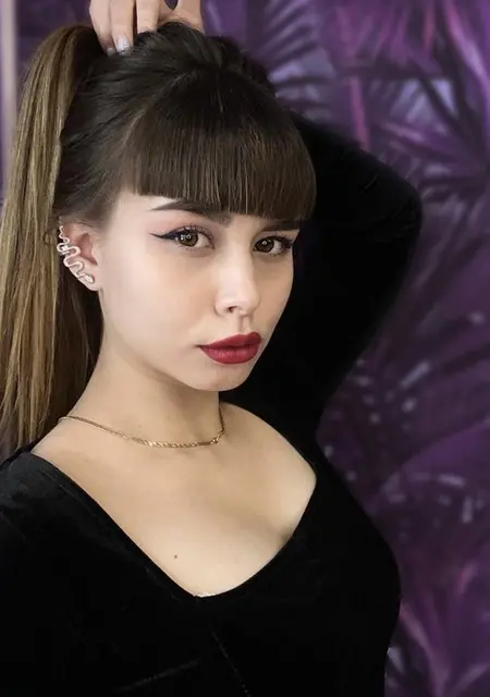 Мира из Казани, ищу на сайте знакомства без обязательств