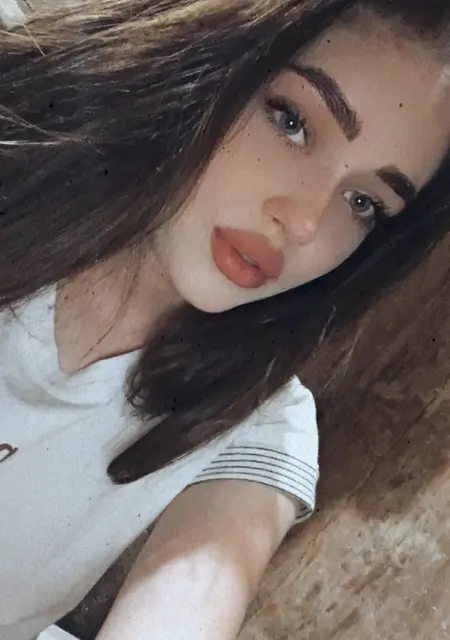 Маша из Харькова, мне 22, познакомлюсь для приятного времяпровождения