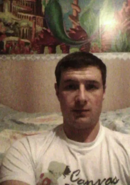 Я Стас, 40, из Сарапула, ищу знакомство для постоянных отношений