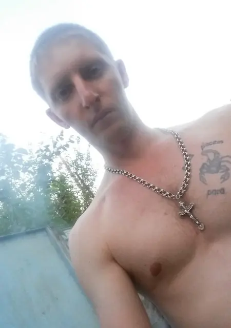 Я Макс, 38, из Белореченска, ищу знакомство для приятного времяпровождения