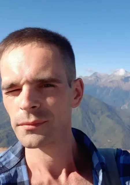 Володя из Сочи, мне 40, познакомлюсь для общения