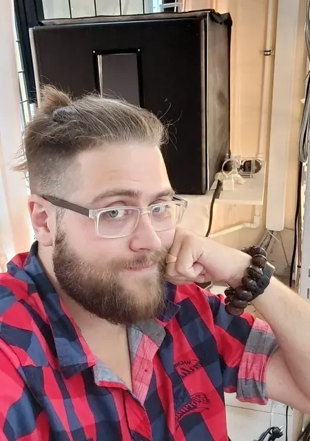 Ярослав из Санкт-Петербурга, ищу на сайте приятное времяпровождение