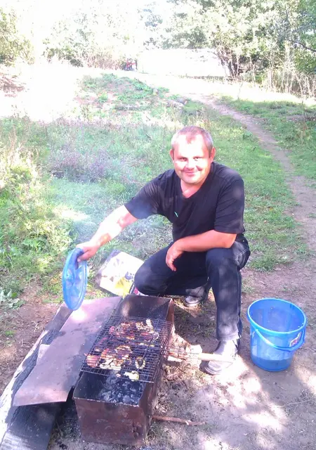 Я Саня, 47, из Доброполья, ищу знакомства без обязательств