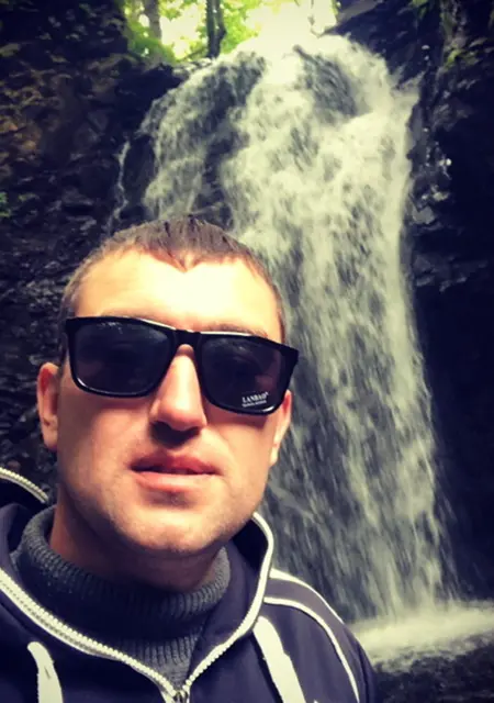 Макс из Корсакова, ищу на сайте постоянные отношения