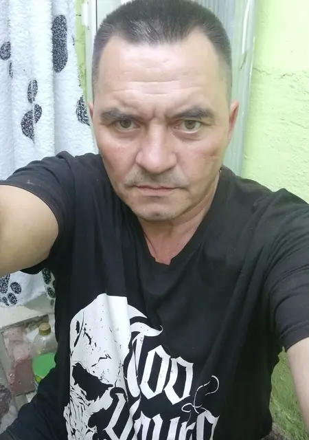 Александр из Краснодара, мне 54, познакомлюсь для общения