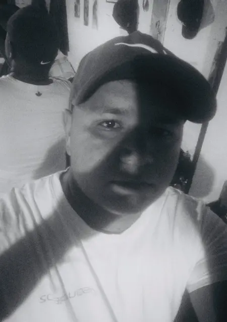 Leo from London, looking for long-term