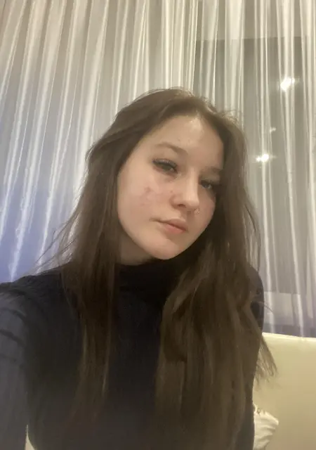 Я Ева, 21, из Рязани, ищу знакомство для приятного времяпровождения