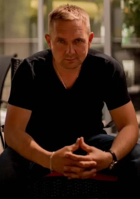 Алексей из Чайковского, мне 43, познакомлюсь на одну ночь