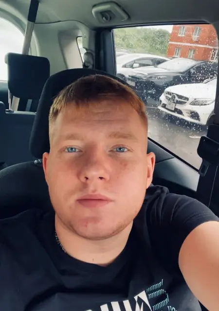 Денис из Биробиджана, мне 24, познакомлюсь для постоянных отношений