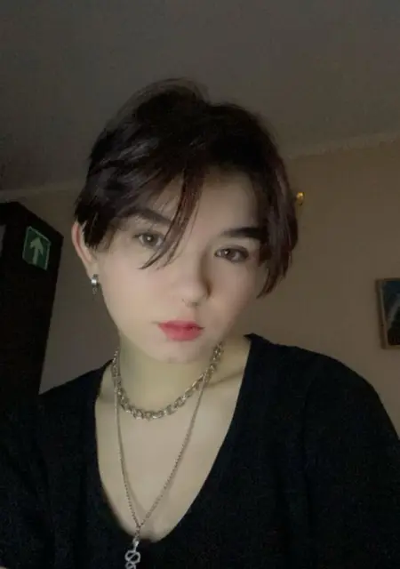 Виолетта из Уфы, мне 20, познакомлюсь для совместных путешествий