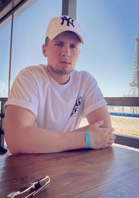 Я Михаил, 28, знакомлюсь для постоянных отношений в Нижнем Тагиле