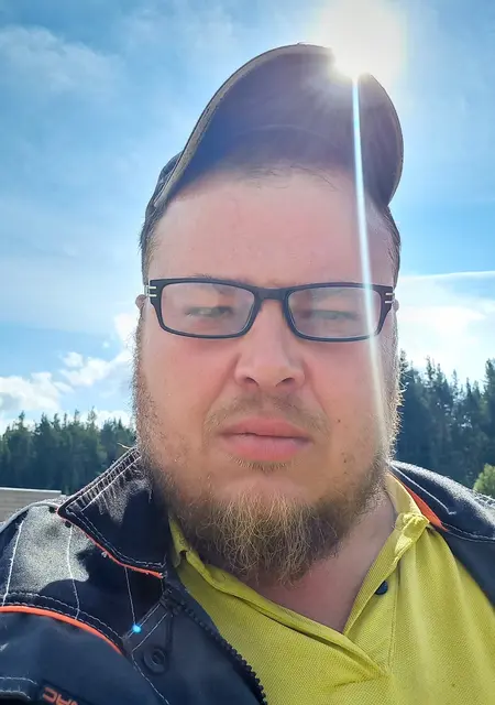 Александр из Чехова, мне 38, познакомлюсь без обязательств