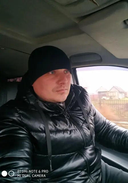 Я Дэн, 40, знакомлюсь без обязательств в Санкт-Петербурге