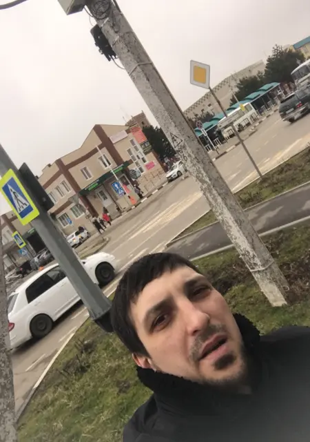 Марк из Тихорецка, ищу на сайте знакомства без обязательств