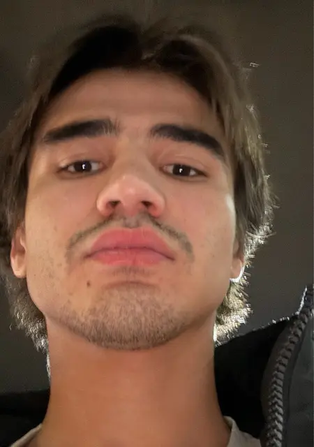 Я Зусс, 23, знакомлюсь на одну ночь в Москве