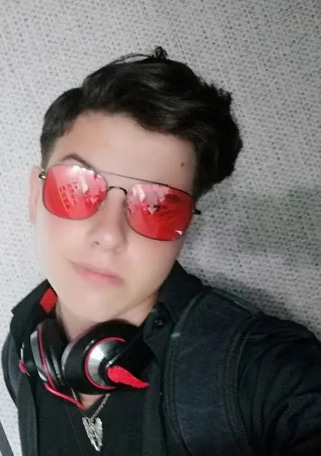 Я Danteredgrave, 23, знакомлюсь на одну ночь в Анжеро-Судженске