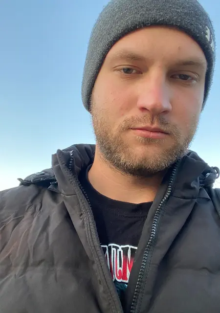 Егор из Темрюка, ищу на сайте знакомства на одну ночь