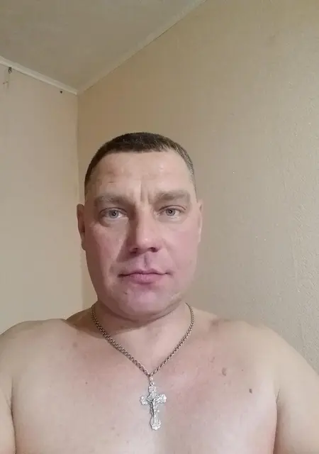 Я Дима, 44, знакомлюсь без обязательств в Ульяновске