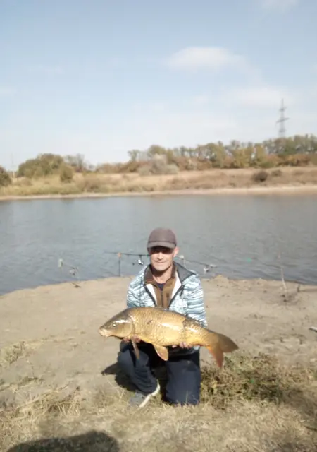 Я Андрей, 25, из Кропоткина, ищу знакомства без обязательств