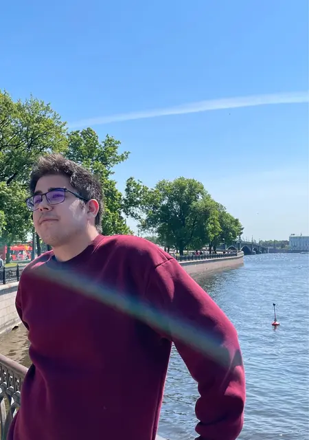 Рустам из Омска, мне 27, познакомлюсь для постоянных отношений