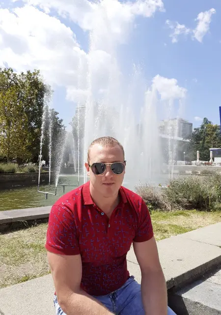 Я Alex, 39, знакомлюсь на одну ночь в Алуште