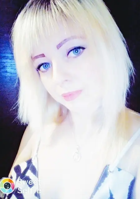 Лилия з Суми, шукаю на сайті знайомства на одну ніч