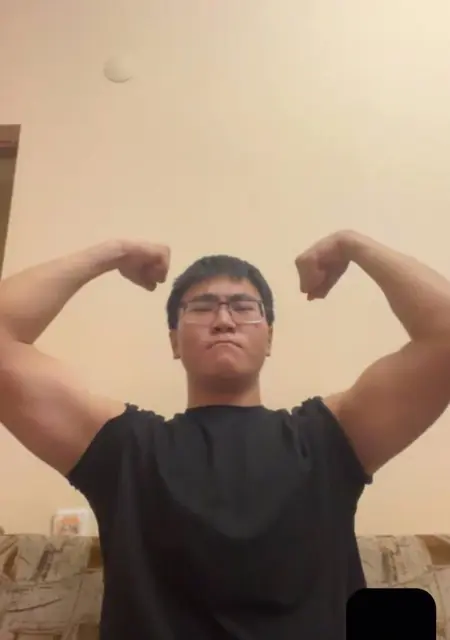 Я Роман, 19, из Улан-Удэ, ищу знакомство для общения