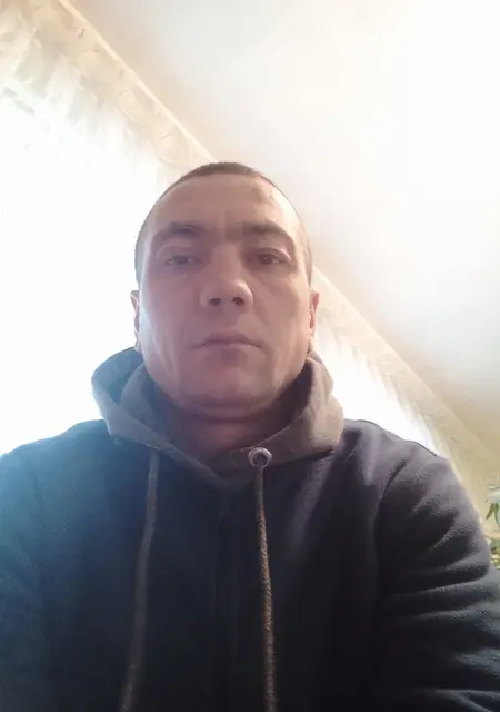 Рафаэль из Кумертау, мне 41, познакомлюсь для приятного времяпровождения