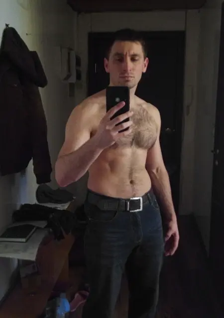 Руслан из Петрозаводска, мне 32, познакомлюсь на одну ночь