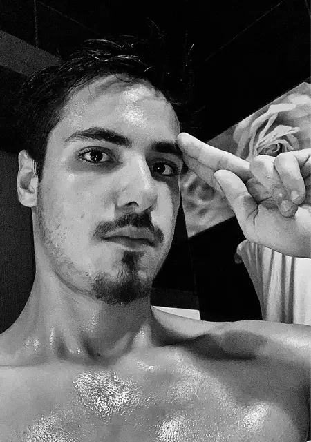 Я Artemiy, 22, знакомлюсь без обязательств в Геленджике