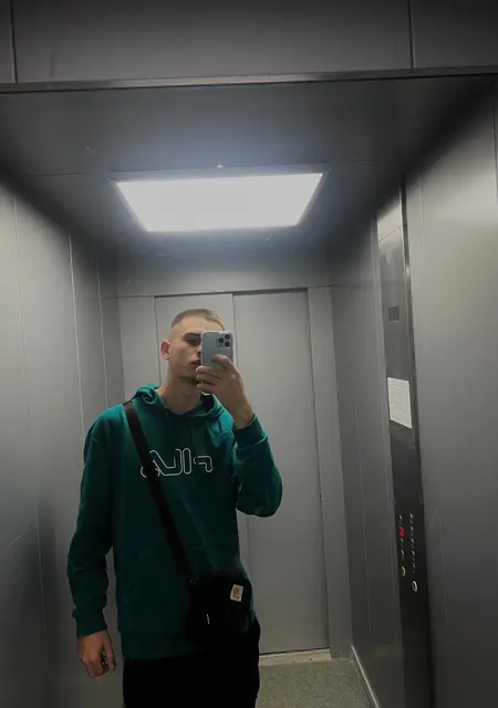 Я Армен, 21, знакомлюсь без обязательств в Пятигорске