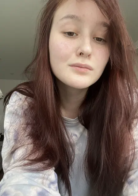 Я Ксеня, 19, из Кирова, ищу знакомства без обязательств