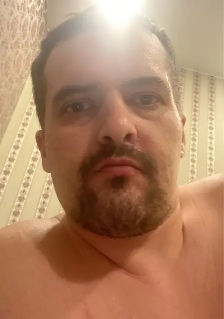 Я Дима, 40, из Сочи, ищу знакомство для открытые отношения