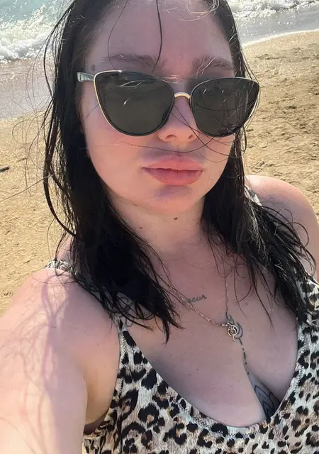 Елена из Краснодара, ищу на сайте знакомства на одну ночь