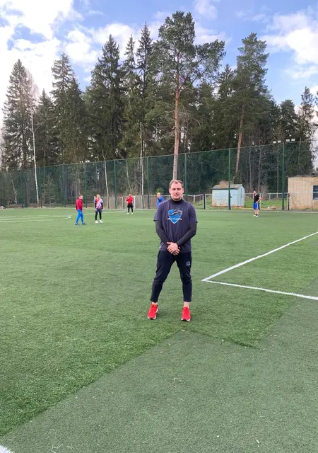 Я Дима, 28, из Курска, ищу знакомство для приятного времяпровождения