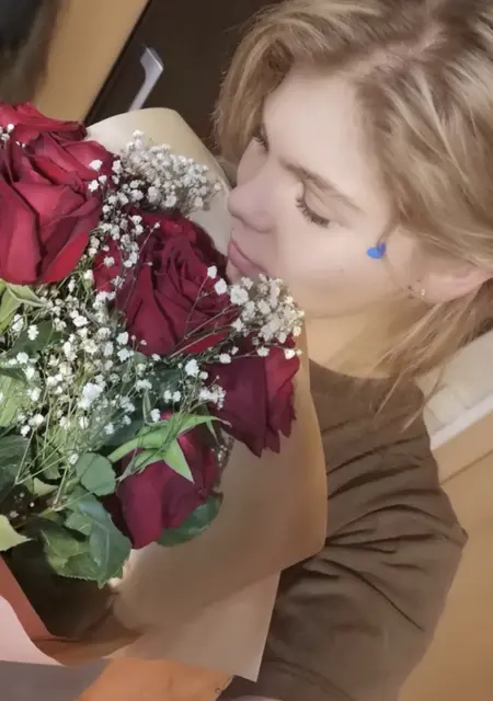 Я Lisan, 25, из Москвы, ищу знакомства без обязательств