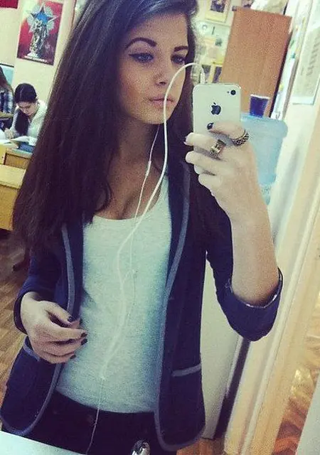 Я Ульяна, 27, из Омска, ищу знакомство для постоянных отношений