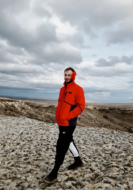 Кирилл из Анапы, мне 31, познакомлюсь на одну ночь