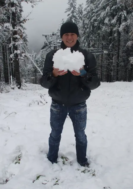 Я Виктор, 38, знакомлюсь для общения в Ялте