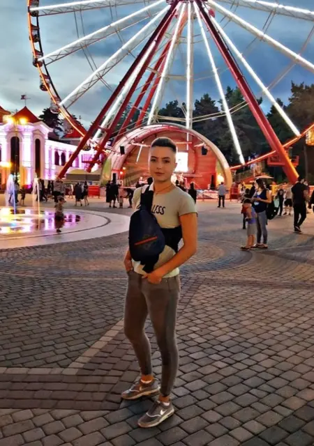 Я Кристина, 23, знакомлюсь для постоянных отношений в Харькове