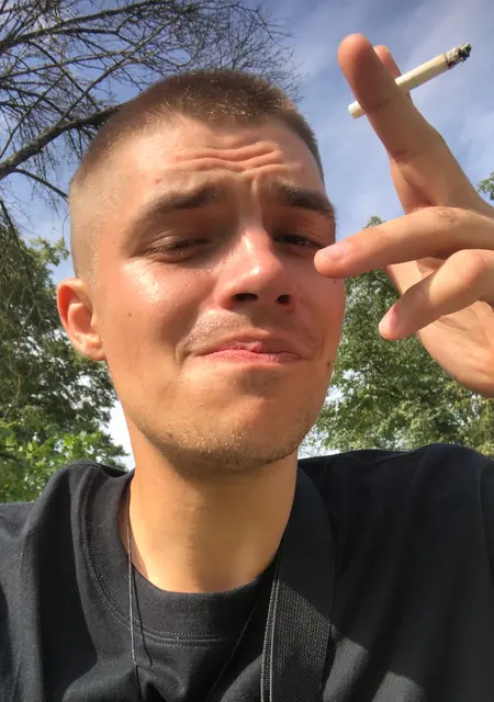 Я Андрей, 23, знакомлюсь без обязательств в Севастополе