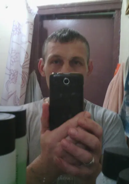 Виталик из Ростова-на-Дону, ищу на сайте знакомства без обязательств