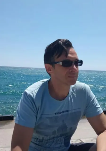 Я Василий, 44, из Ярославля, ищу знакомства на одну ночь